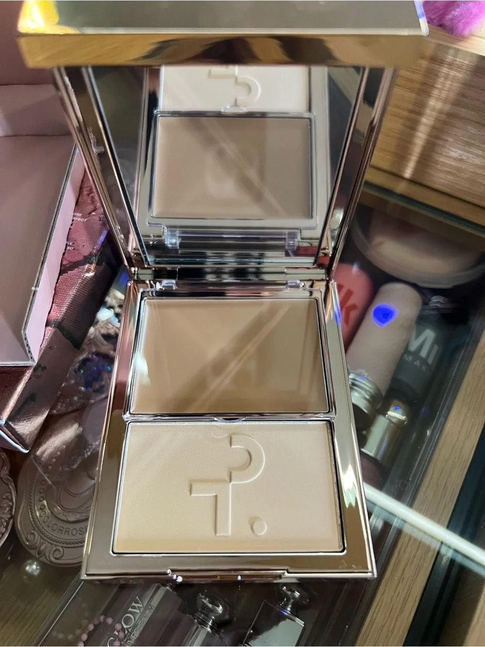 PATRICK TA Major Skin Crème Foundation and Finishing Powder Duo